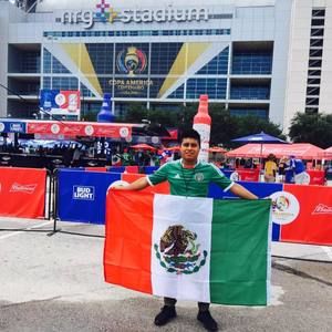 Meet your Posher, Victor